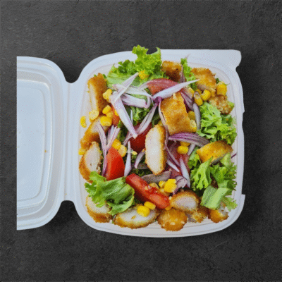 Salată cu pui Crispy